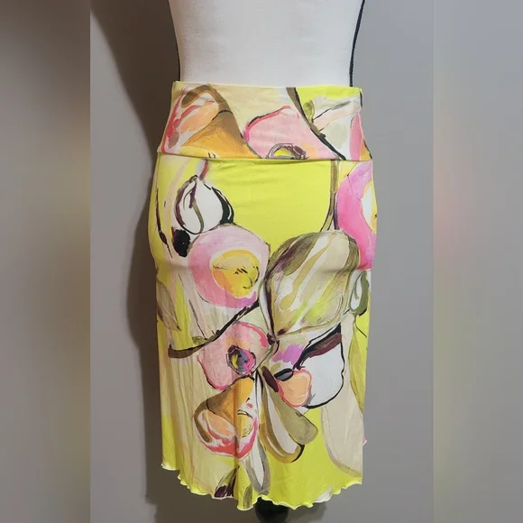 Haystacks Yellow Floral Skirt - Picture 2 of 4